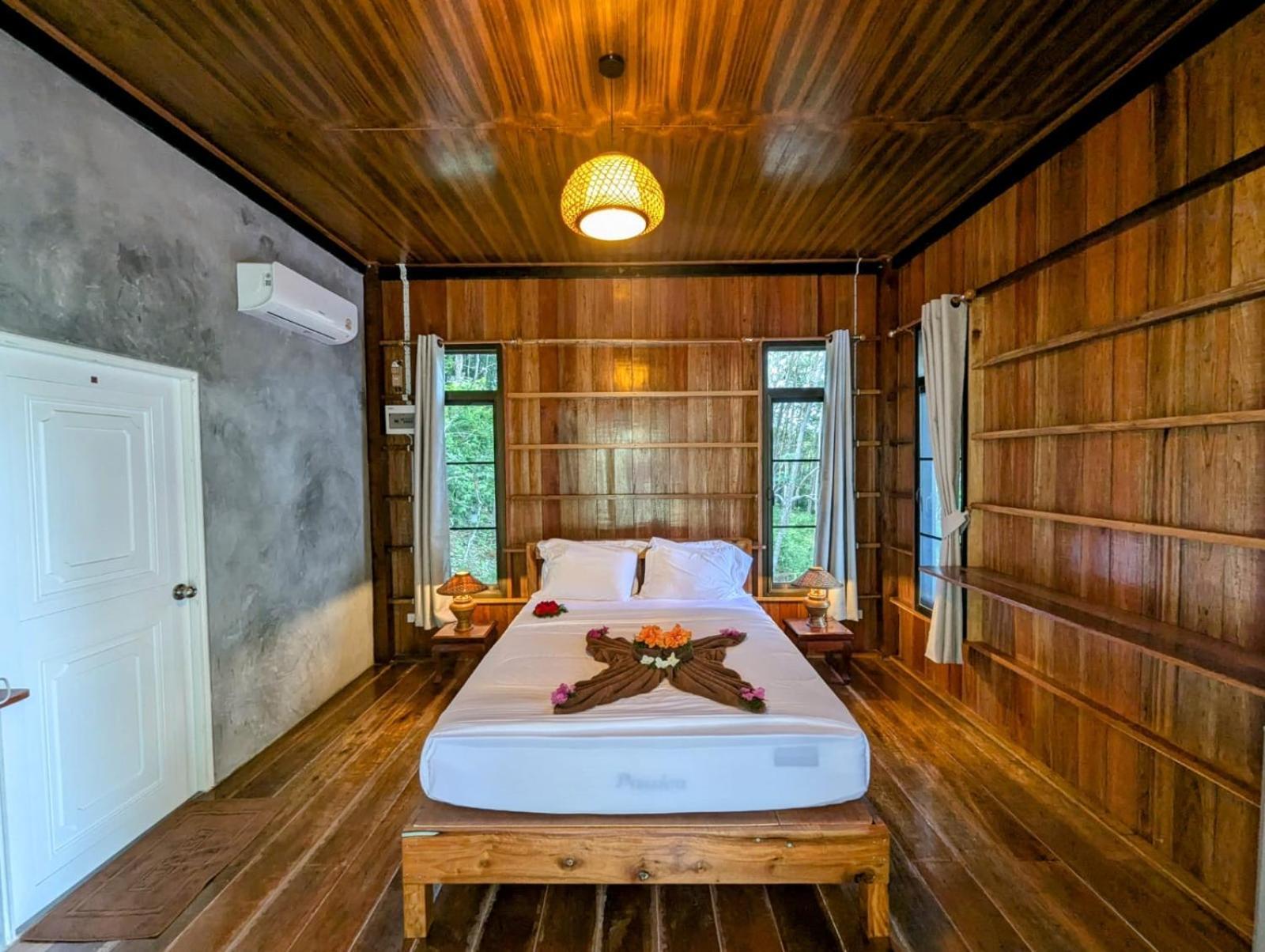 Koh Jum Serenity Resort Exterior photo